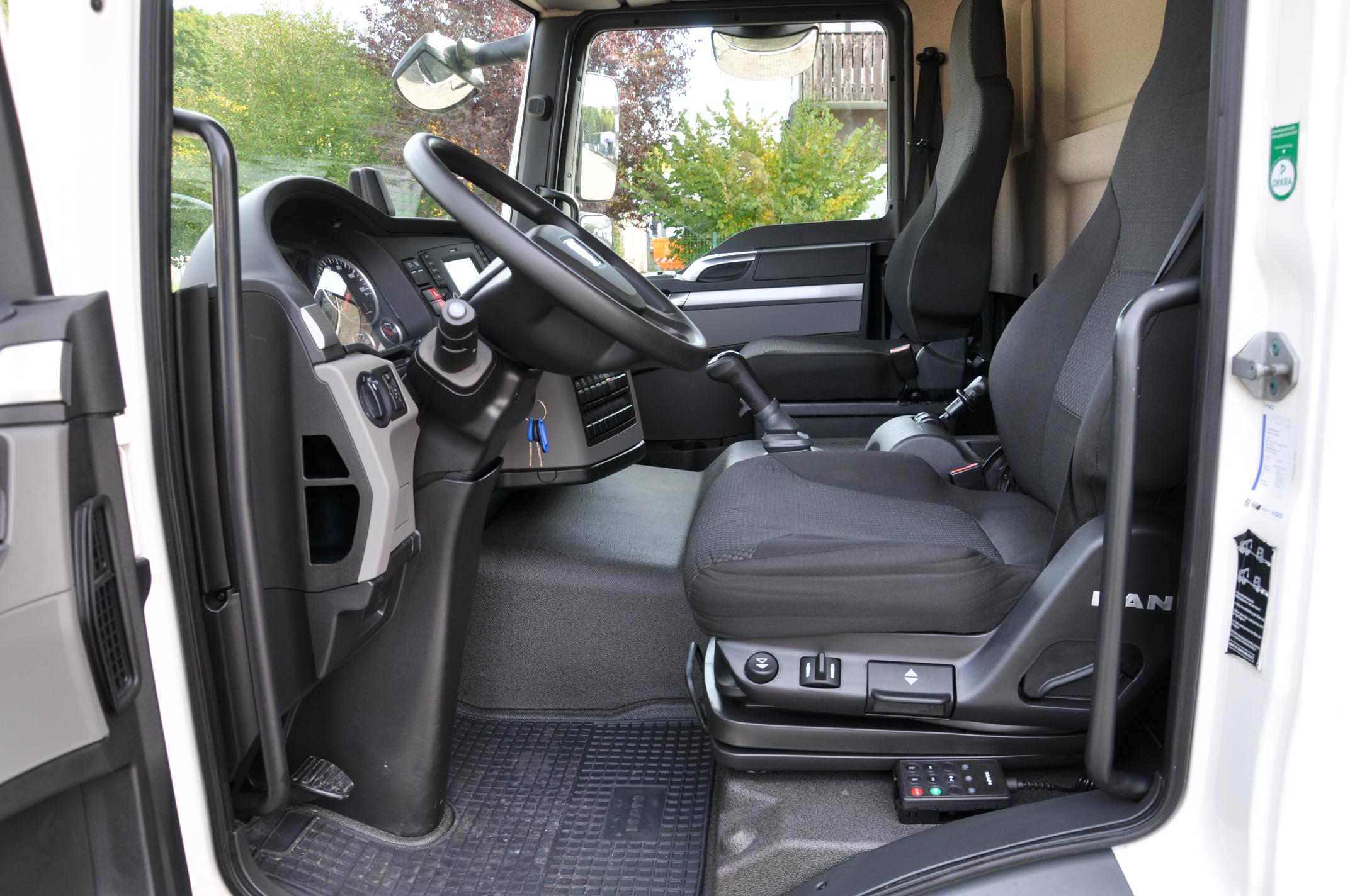 MAN TGL 12.250 BL