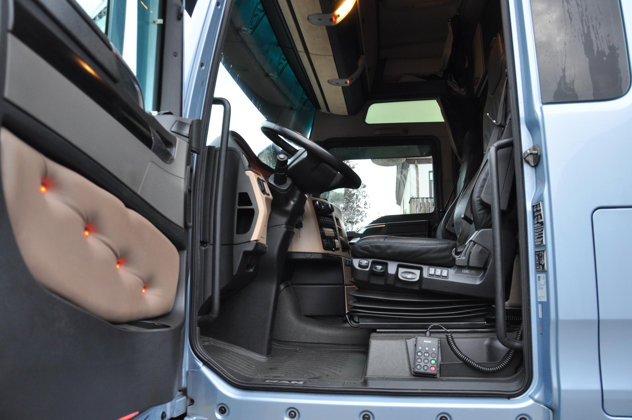 MAN TGX 18.540 XXL / LLS D38