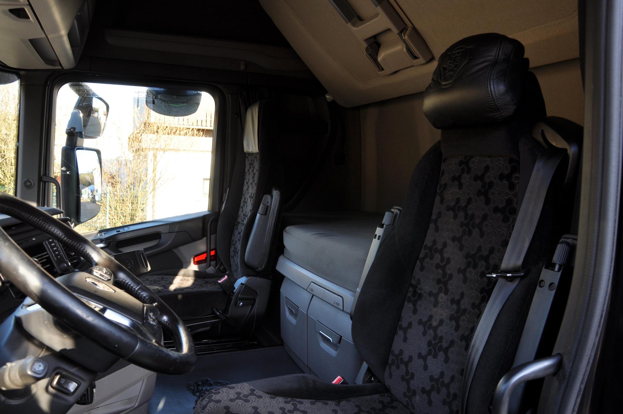 SCANIA R 450