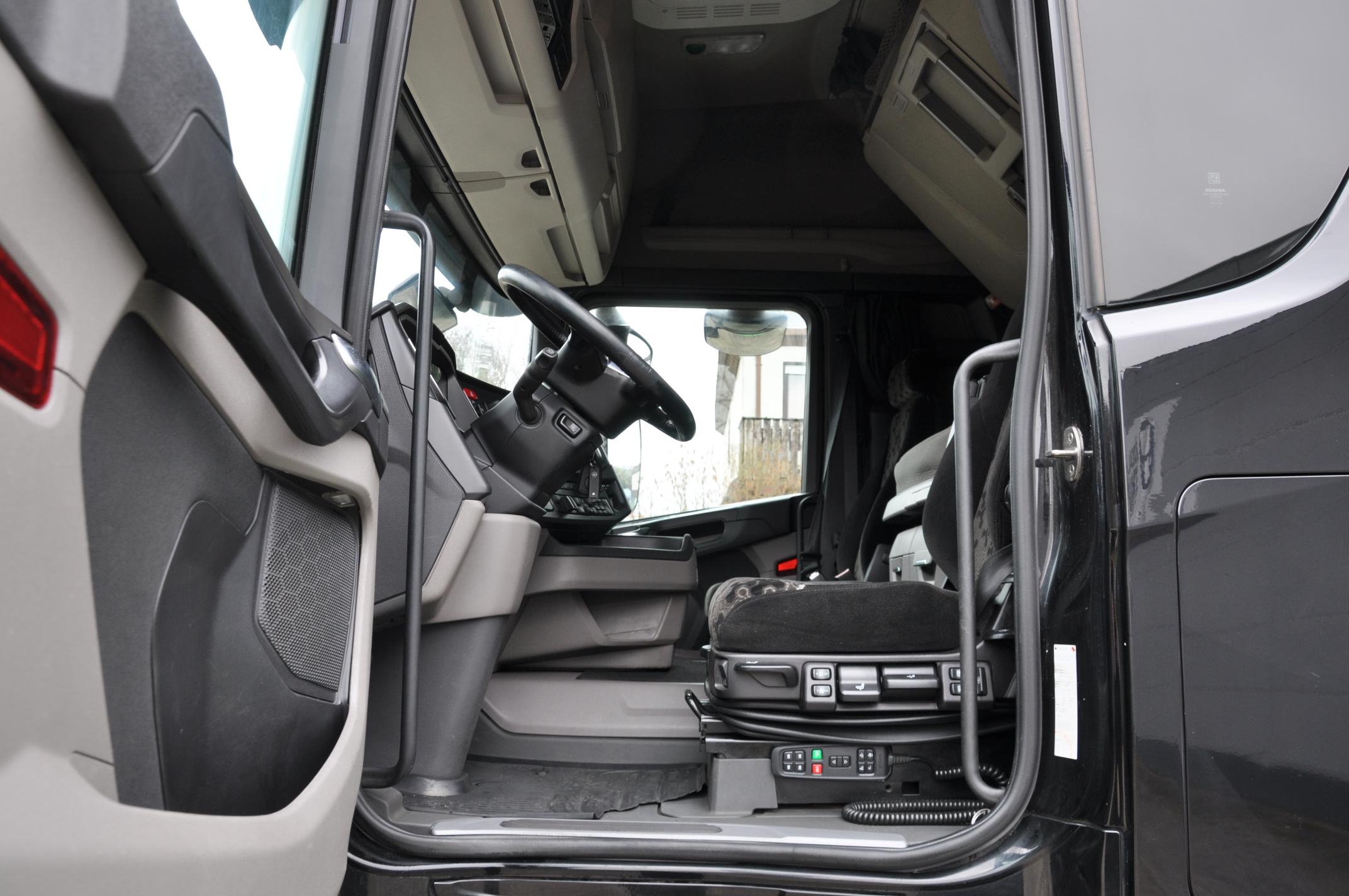 SCANIA R 450