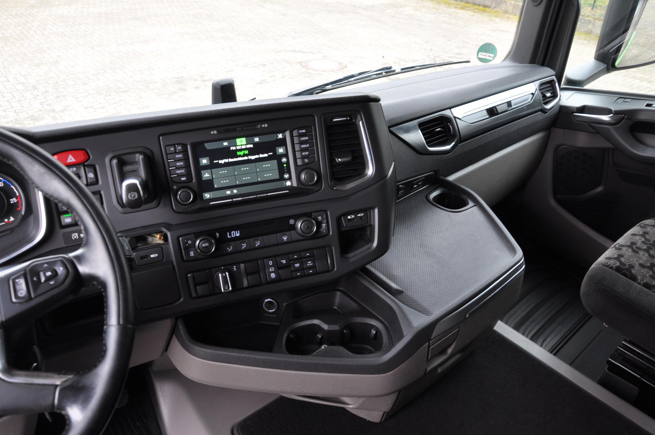 SCANIA R 450
