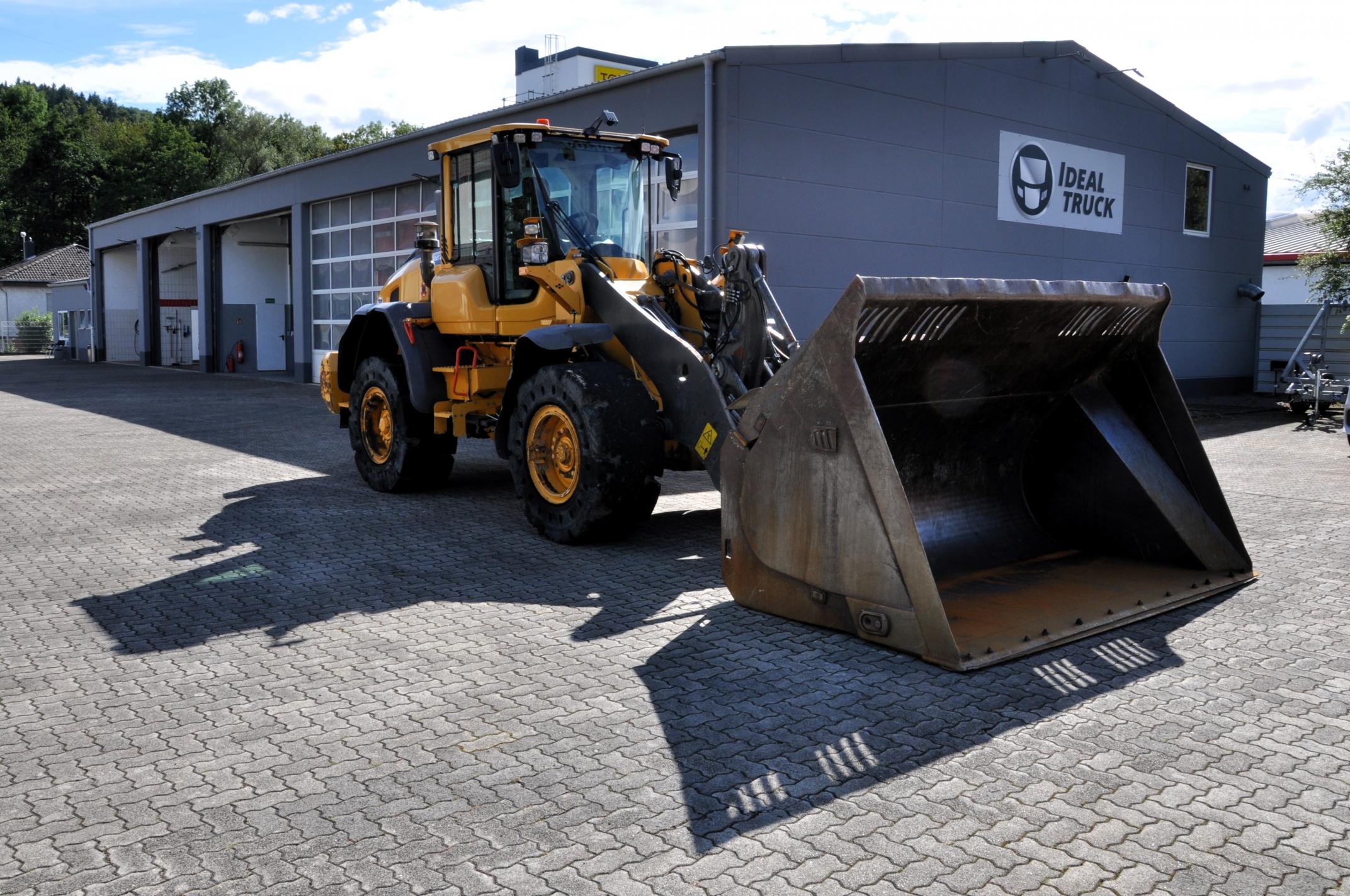 Volvo L90H