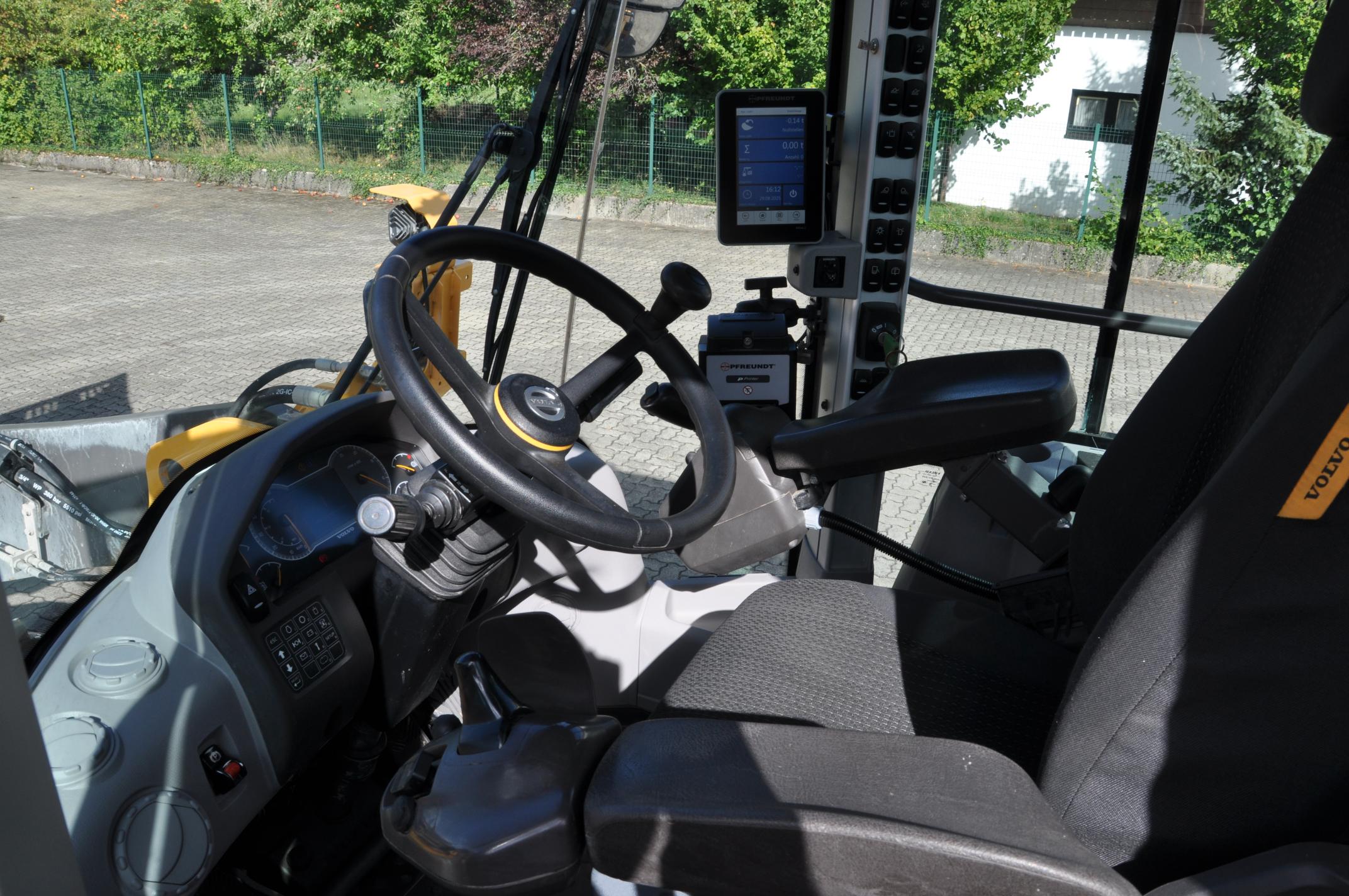 Volvo L90H